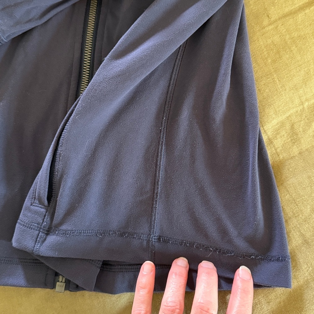 Lululemon Hooded Define Jacket in Nulu fabric in Blue/Grey - Picture 10 of 10
